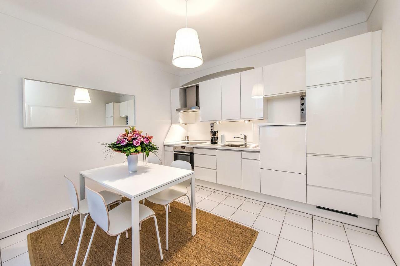 Beautiful City Apartment At Famous Ballgasse Вена Экстерьер фото